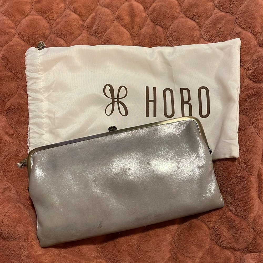 HOBO Silver Embossed Earth Lauren Clutch Wallet Flower Interior with Tags & Bag